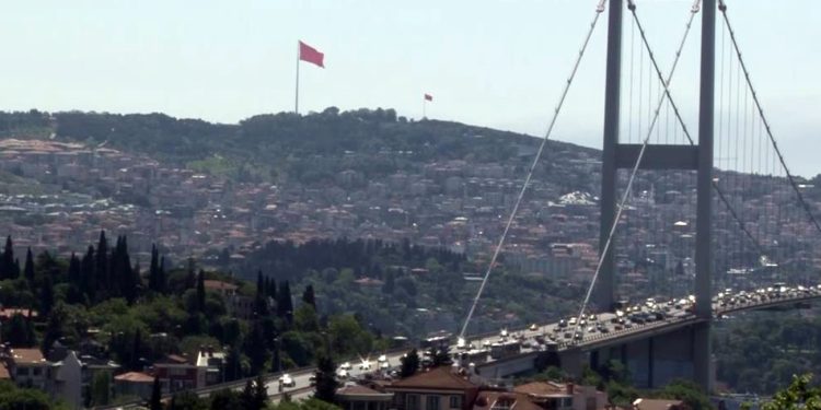 15 Temmuz Şehitler Köprüsü’nde bayram trafiği